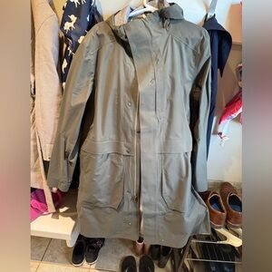 Lululemon Men’s XL waterproof trench coat with hood